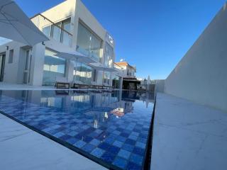 יחידת נופש בוילה עם בריכה מחוממת - 1