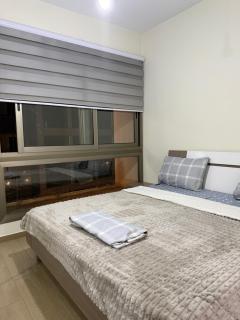 2BR Van Dyck Apartment with Stunning Sea View - 8