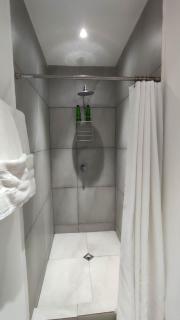 Brisa Serena Apartamento con parqueo y gran terraza en La Escalón - 5