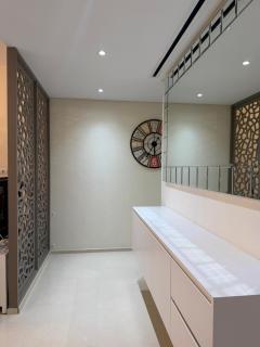 2BR Van Dyck Apartment with Stunning Sea View - 7