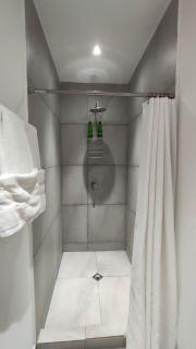 Brisa Serena Apartamento con parqueo y gran terraza en La Escalón - 4