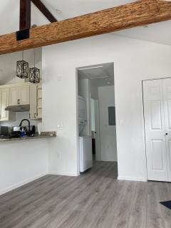 530 sq ft Mini House in Walnut - 8