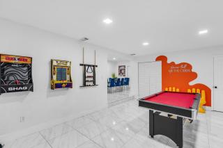 Miami Dream Home With 4 Bedrooms Game Room And Backyard Oasis - 3
