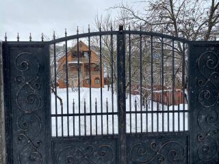 Surami Guesthouse - 9