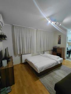Apartman L&P - Free private parking - 8