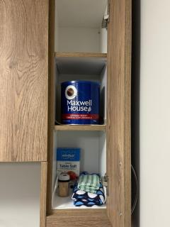 Comfy 2 Bedroom Basement suite - 8