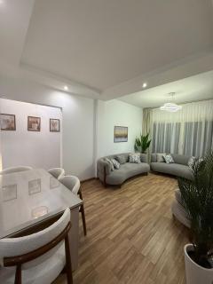 luxury 3Bed rooms apartment in shiekh zayed city - 5