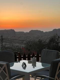 Eighth Wonders Hotel - 7