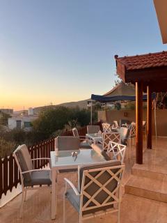 Eighth Wonders Hotel - 6