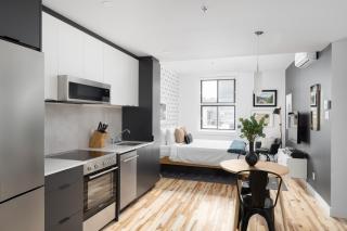 The Alexander Hotel - Old Montreal - 1