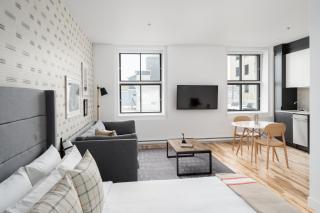 The Alexander Hotel - Old Montreal - 4