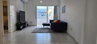 Executive 2BR Spacious Apartment , Limassol Center, 2 Balconies, Ideal Business Stay - SuperCentro! - 6