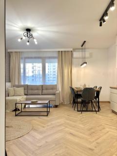 Golden Stay Luxury 3-Bedroom Apartment in Warsaw - 0