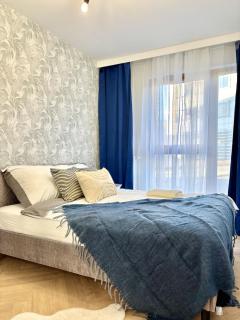 Golden Stay Luxury 3-Bedroom Apartment in Warsaw - 4