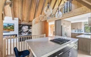 Gorgeous Mountain House with Sauna, Gym, Hot Tub - 7