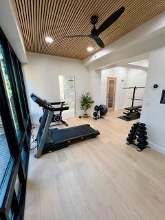 Gorgeous Mountain House with Sauna, Gym, Hot Tub - 2