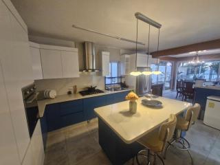 Oceanfront villa with pool, Ocoa bay - 8