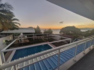 Oceanfront villa with pool, Ocoa bay - 2