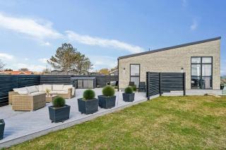 Modern Beach House With Sea Views At Bjørnsknude - 6