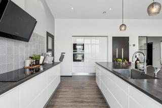 Modern Beach House With Sea Views At Bjørnsknude - 4