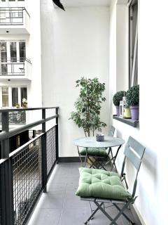 Ogrodowa Art Studio Design 1-Bedroom Apartment, Warsaw - 4