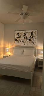 Luxury apartment Tracadero 2 Bedrooms Sea Pools access Private Garden Workspace - 3