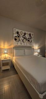 Luxury apartment Tracadero 2 Bedrooms Sea Pools access Private Garden Workspace - 2