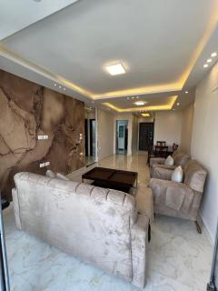 Elegant 2-Bedroom Apartment - 0