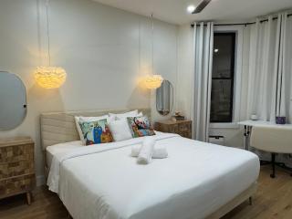 Sleek Avondale Condo Spa Bath 2 Bed King and Queen and Garage - 5