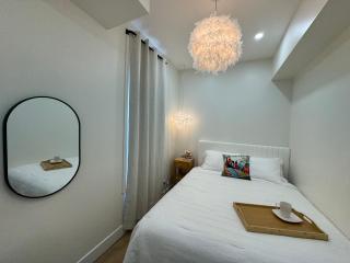 Sleek Avondale Condo Spa Bath 2 Bed King and Queen and Garage - 6