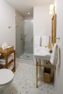 Sanctuary Suite at The Royce Newport - 7