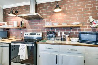 West Waters Retreat with Dock on Lake Wateree! - 2