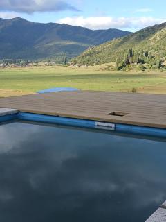 Exclusiva Casa con Piscina en Barrio Privado de San Martin de los Andes - 3