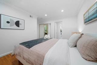 Marbella Lane - Your Cozy Haven 2BR Retreat - 3