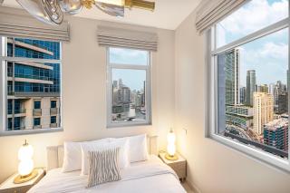 Elegant 3-Bedroom Haven - Panoramic Marina Views - 5