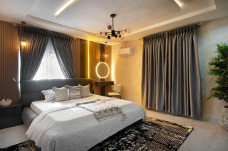 The Grand Haven: Premium 3-Bedroom in Ikeja GRA - 1