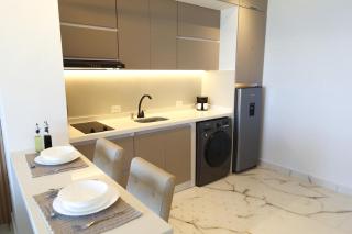 Ocean view apartment near the airport - 8