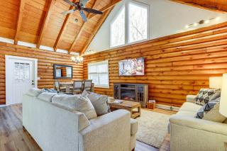 Pet-Friendly Gatlinburg Cabin with Hot Tub! - 8