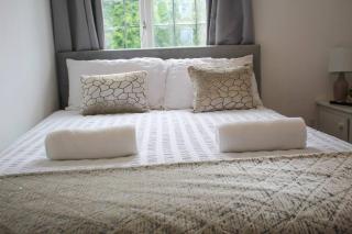 SHM Stays NECAirport M6 Free Parking Available - 7