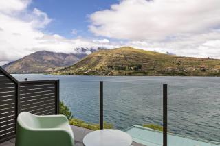 Shore Rise lake and mountain views Queenstown - 6