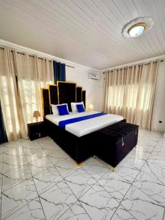 Royal Duplex Guest House - 8