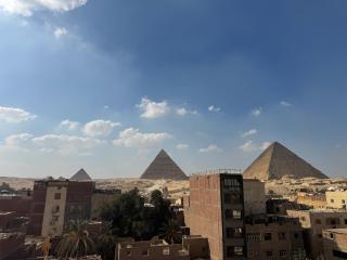 Sphinx and pyramid's View - 3
