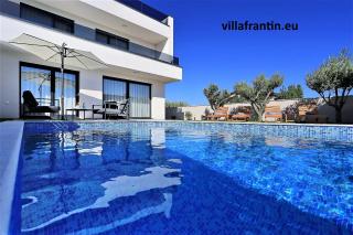 Villa Lela - Heated Pool, Sauna, BBQ, Activities - 0