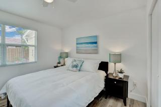 Beach Escape One Block from the Beach - Pompano Beach - 6