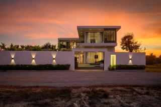 Porchey Private Villa - Free airport pick-up, private transportation and dedicated butler - 9