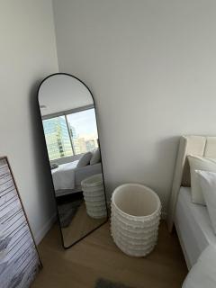 Luxury Downtown One Bedroom with Skyline Views and Free Parking - 3