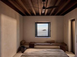 Luura - Cliff, Paros, Morgans Originals - 7