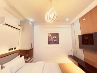 Newly Fully Furnished Studio Short Stay Apartment - 3