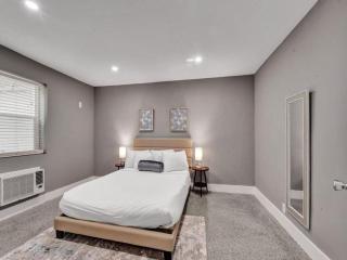 Coastal Charm Cozy 1BR Retreat near Pompano - 8