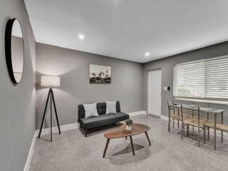 Coastal Charm Cozy 1BR Retreat near Pompano - 7